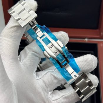 Rado — Hyperchrome Chronograph (8667)