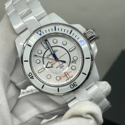 Chanel J12 (1084.1)