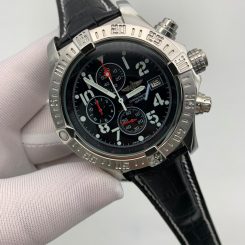 Breitling - Avenger Chronograph