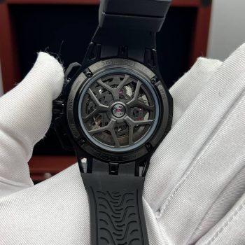 Roger Dubuis — Excalibur Spider Revuelto (8901.2)