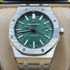 Audemars Piguet - Royal Oak Selfwinding (0139)