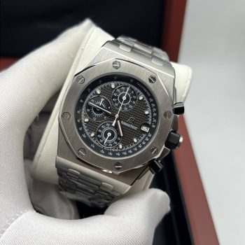 Audemars Piguet - Royal Oak Offshore Chronograph (0043)