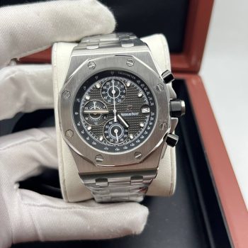 Audemars Piguet - Royal Oak Offshore Chronograph (0043)