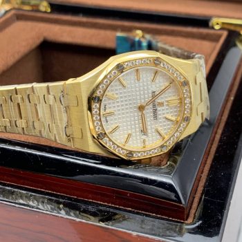 Audemars Piguet - Royal Oak Selfwinding Ladies Diamonds (0178)