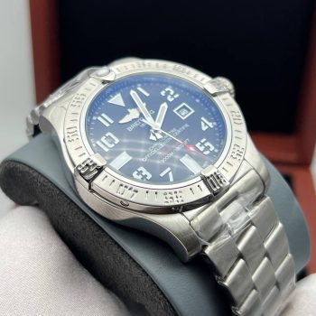 Breitling — Avenger (0370)