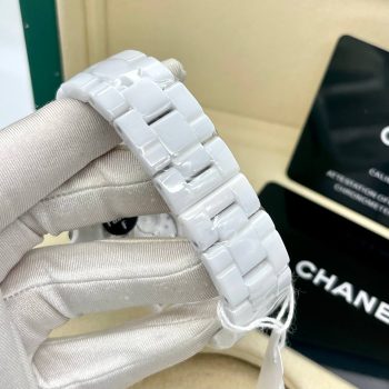 Chanel J12 CALIBER J12.20 (1079)