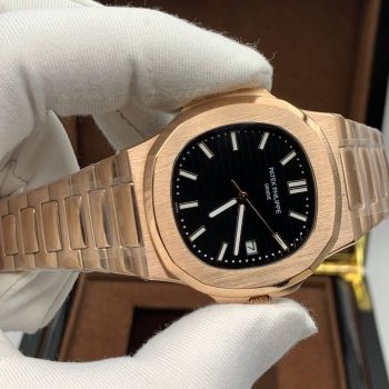 Patek Philippe - Nautilus (8117)