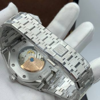 https://replicano.ru/shop/muzhskie-chasy/audemars-piguet-royal-oak-selfwinding-0138-1/