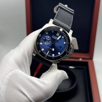 Panerai — Submersible QuarantaQuattro Luna Rossa Ti-Ceramitech (8401.2)